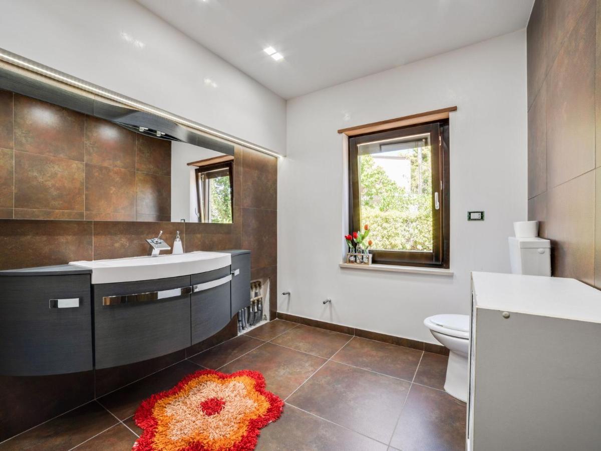 Belvilla By Oyo Modern Villa In Nissoria With Pool Экстерьер фото